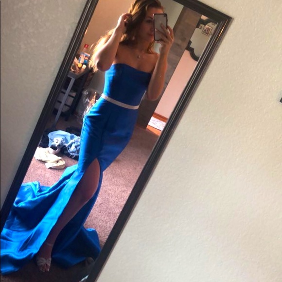 PROM DRESS - Picture 1 of 5